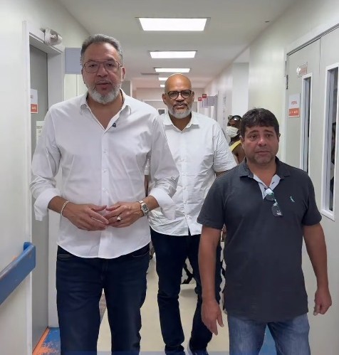 Prefeito Canella fiscaliza o funcionamento das unidades de saúde de Belford Roxo no Carnaval