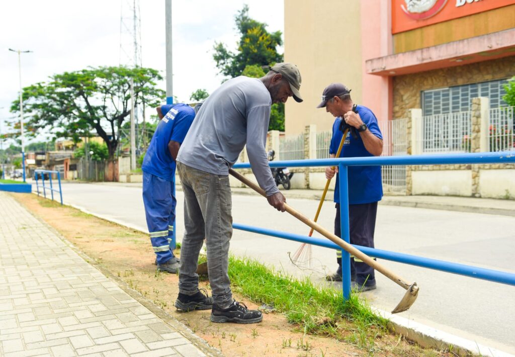 Prefeitura de Belford Roxo realiza mutirão de limpeza no Gogó da Ema