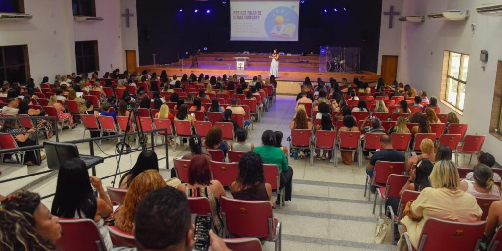 Secretária de Educação de Belford Roxo abre a Jornada pedagógica que irá até sexta-feira
