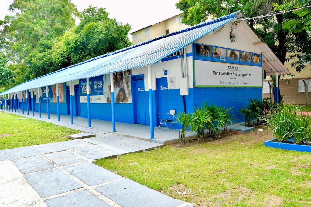 Prefeito inaugura Complexo Comunitário de Santa Teresa e lança Pedra Fundamental de Escola e Creche Pequenos Heróis