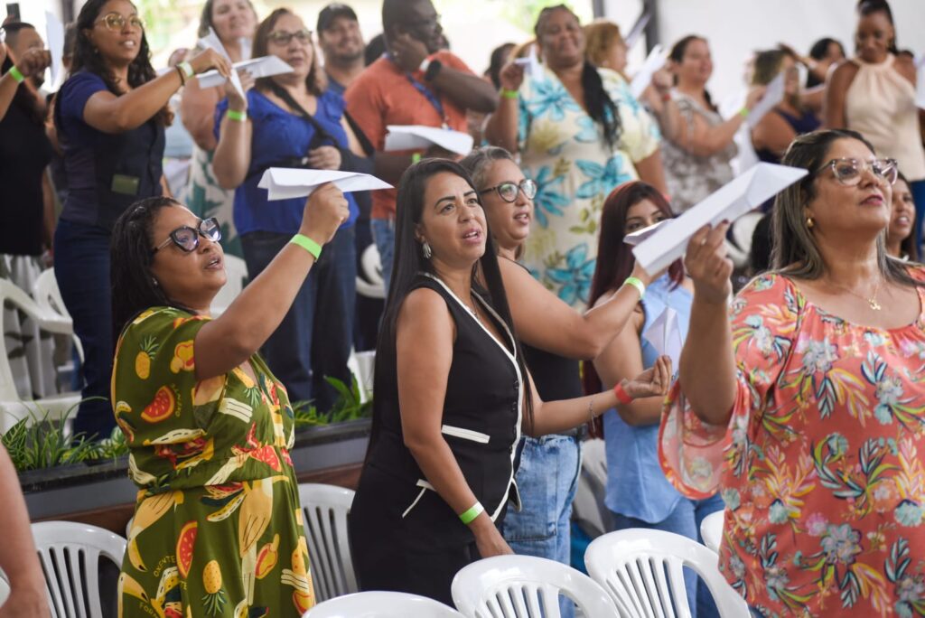 Secretária de Educação de Belford Roxo encerra Jornada Pedagógica 2026 para coordenadores de turno, estimuladores e agentes de apoio