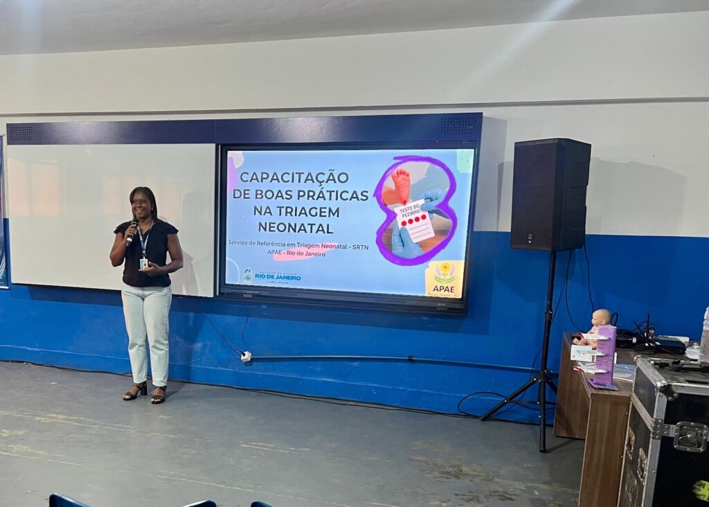 Profissionais de Belford Roxo e Duque de Caxias participam de capacitação para aprimorar coleta do teste do pezinho