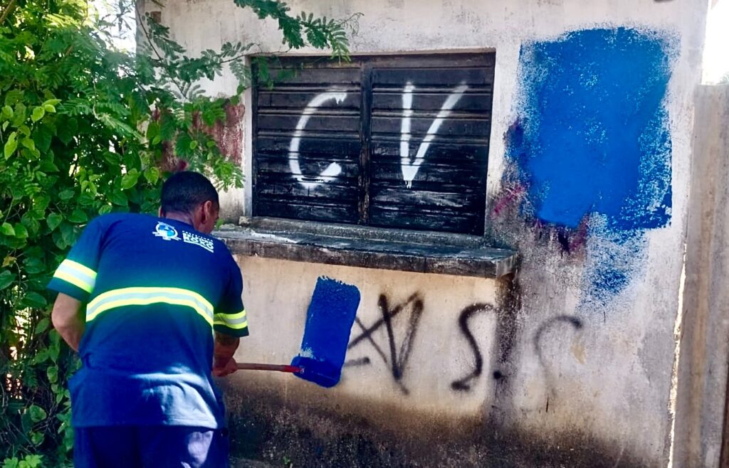 Prefeitura de Belford Roxo realiza Choque de Ordem para remoção de pichações de facções criminosas no São Francisco