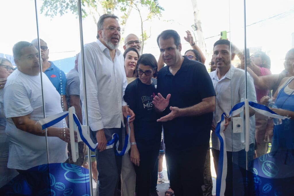 Prefeito Márcio Canella inaugura praça e academia e entrega Casa da Cultura revitalizada e modernizada