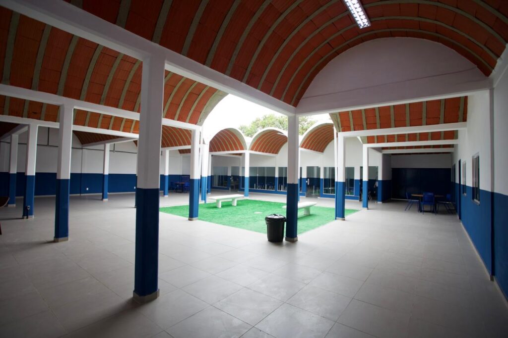 Prefeito Canella visita nova Casa da Cultura de Belford Roxo após obras e reformas no espaço cultural