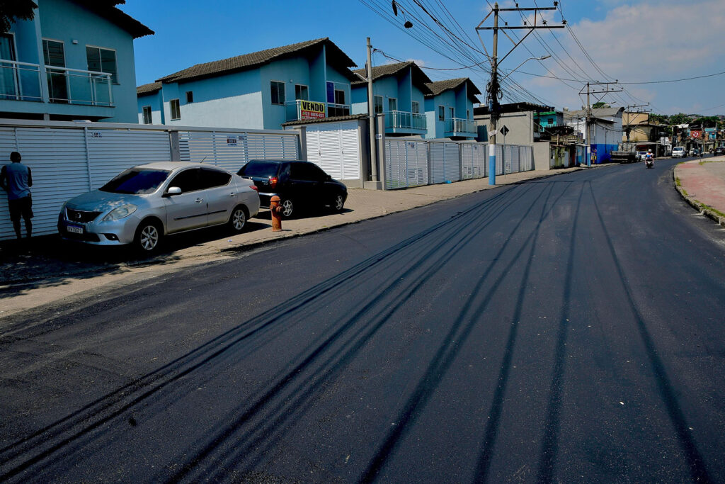 Prefeitura e Governo do Estado realizam obras de pavimentação com novo asfalto na Avenida Nunes Sampaio