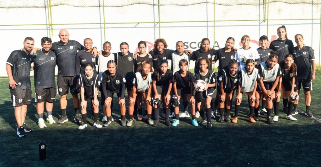 Projeto ‘Por Elas’ de Futebol Feminino de Belford Roxo vence primeiro amistoso de 2026 na categoria sub-13