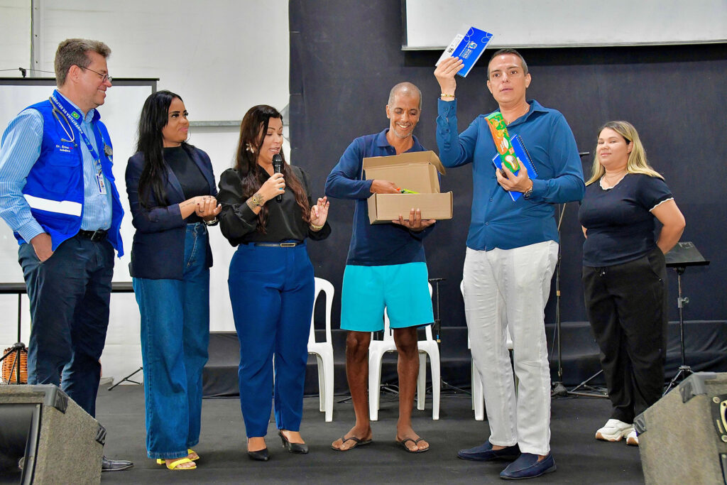 Secretaria de Assistência Social de Belford Roxo lança projeto em parceria com a Educação para alfabetizar população em situação de rua