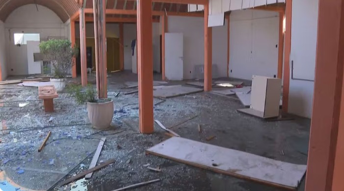 Prefeito Canella visita nova Casa da Cultura de Belford Roxo após obras e reformas no espaço cultural