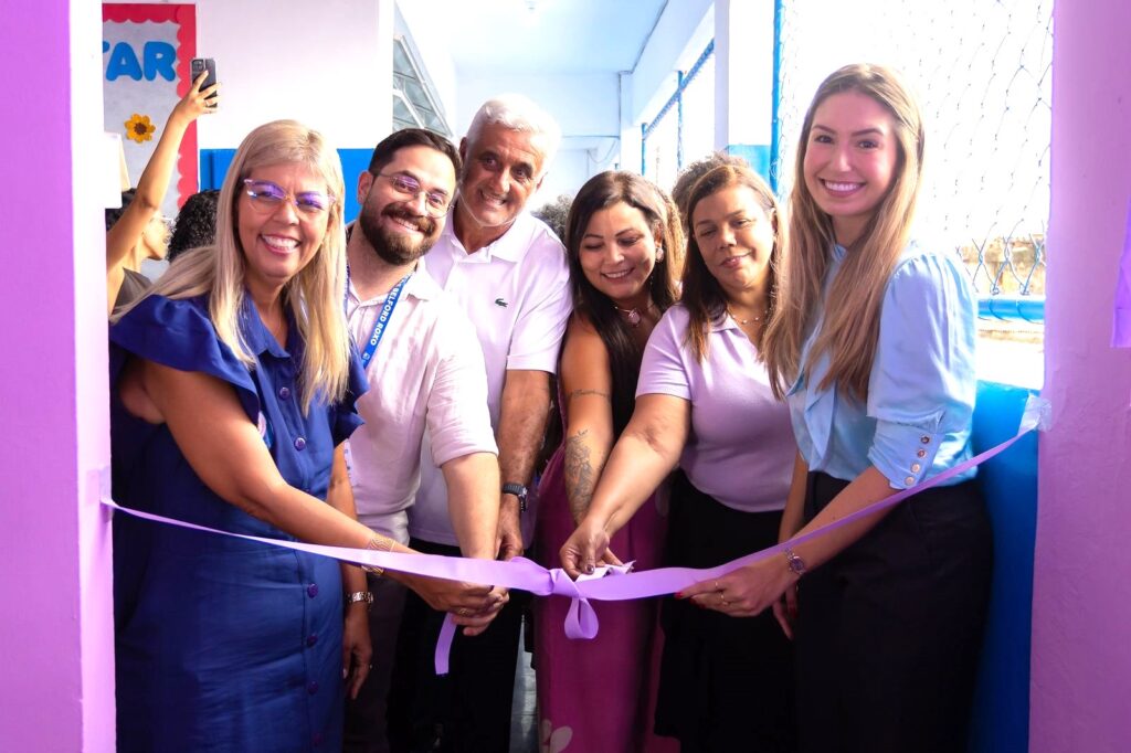 Escola Municipal Ernesto Pinheiro Barcelos recebe o Programa Rio Lilás do TJRJ de combate à violência doméstica nas escolas