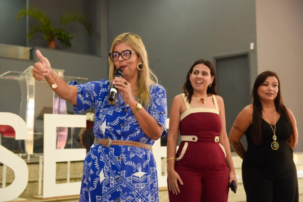 Secretaria Municipal de Educação promove capacitação e formação para os inspetores de disciplina na Vila Entre Rios