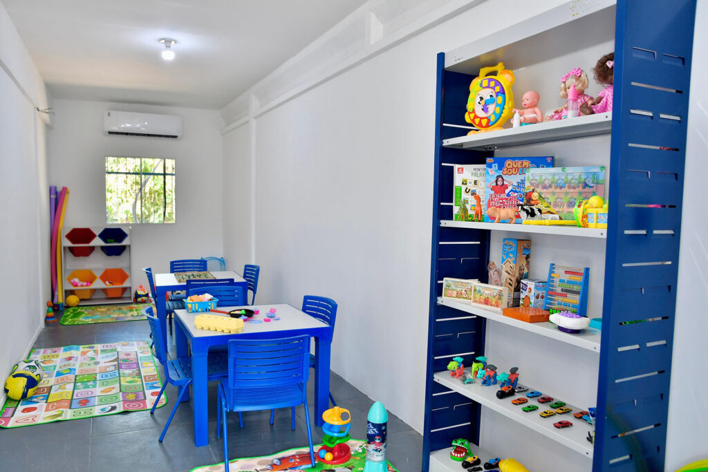 Creche Municipal Casa da Criança retorna às aulas revitalizada, moderna e climatizada em Santa Tereza
