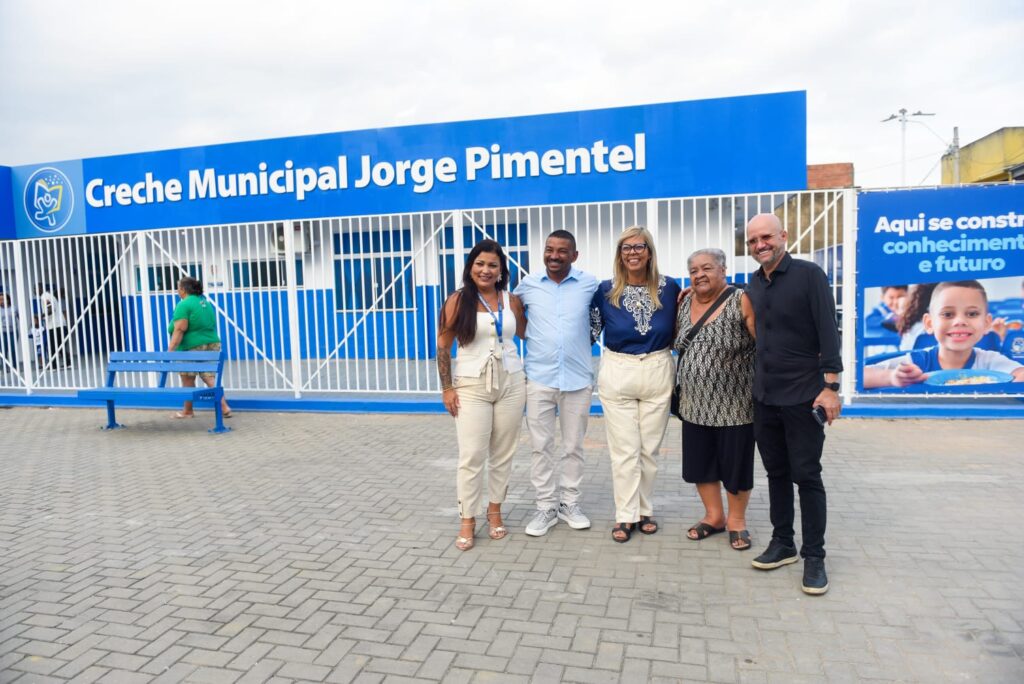 Prefeito Canella e vice Mariana Malta entregam cinco  praças e creche revitalizadas e modernizadas em Belford Roxo