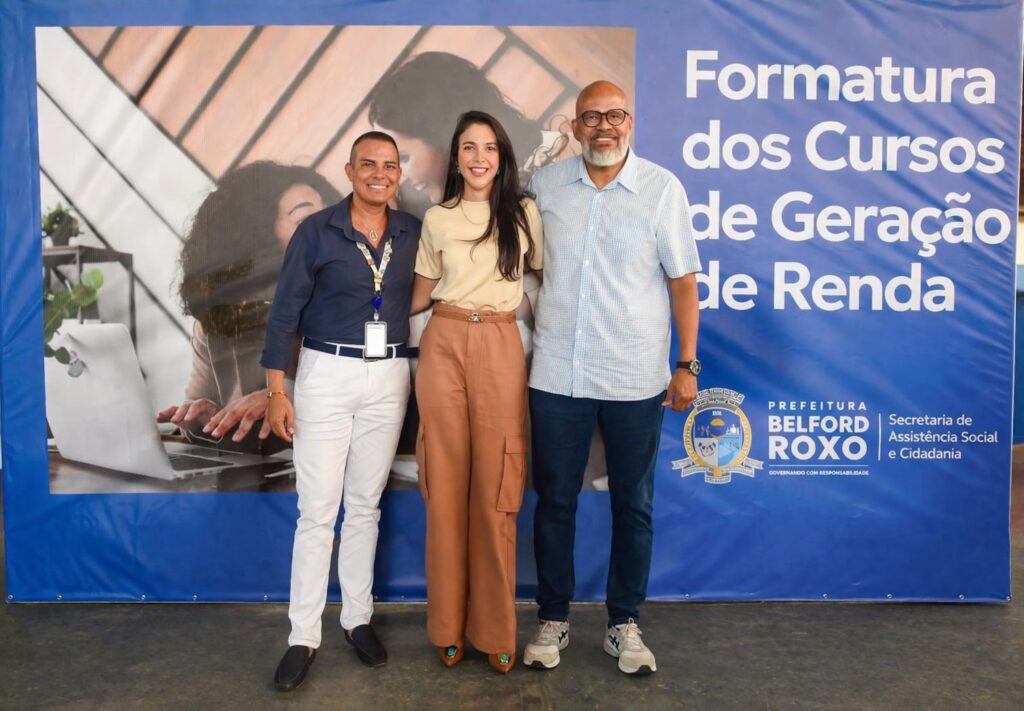 Secretaria de Assistência Social e Cidadania realiza formatura de cursos profissionalizantes para usuários dos CRAS