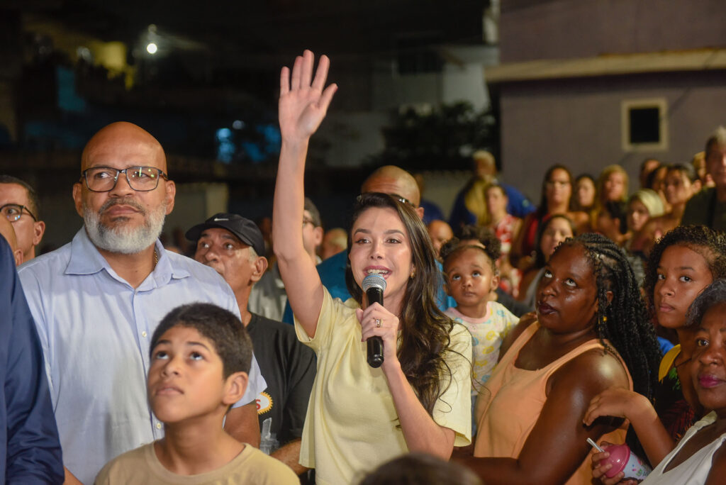 Prefeito Canella e vice Mariana Malta entregam cinco  praças e creche revitalizadas e modernizadas em Belford Roxo
