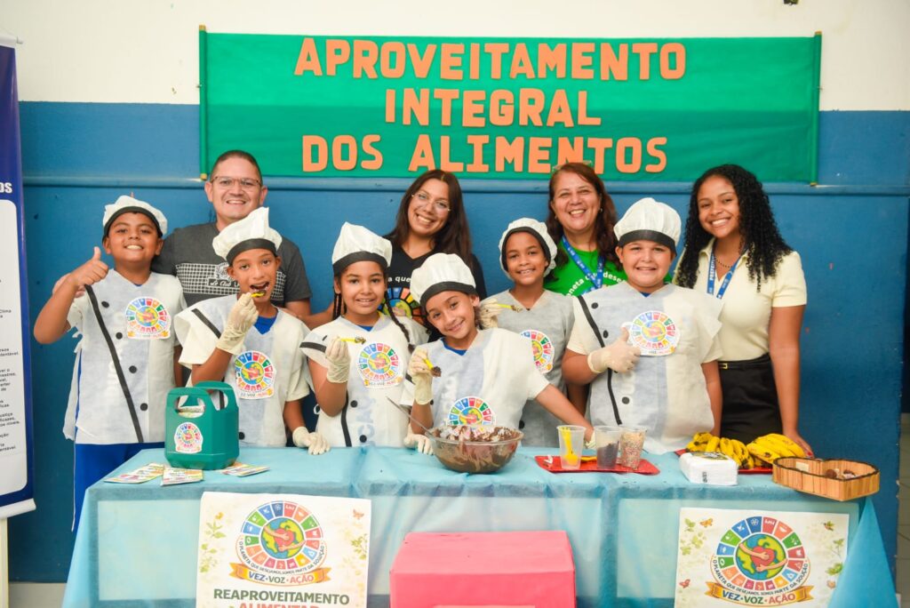 Alunos da escola municipal José Pinto Teixeira transformam casca de banana em brigadeiro