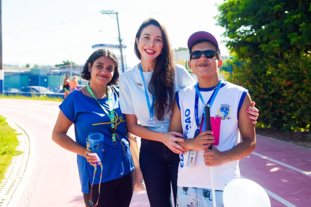 Secretaria de Educação promove ‘Caminhada de Conscientização do Autismo’ e prefeita Mariana Canella anuncia criação do 3º Espaço TEA