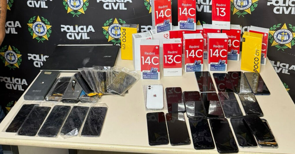 Secretaria de Ordem Urbana, Polícia Civil e Polícia Militar fazem operação na Feira de Areia Branca e recuperam celulares roubados