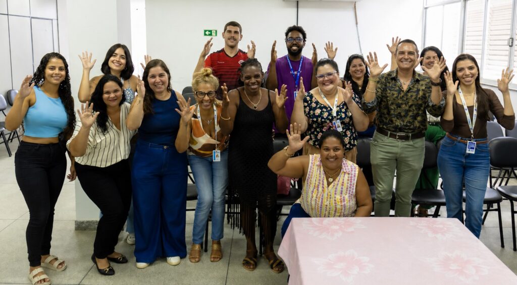 Prefeitura de Belford Roxo inicia curso de libras para servidores da Assistência Social