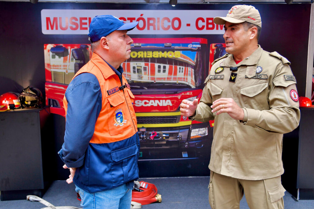 Alunos da rede municipal de Belford Roxo visitam Centro Histórico e Cultural do Corpo de Bombeiros