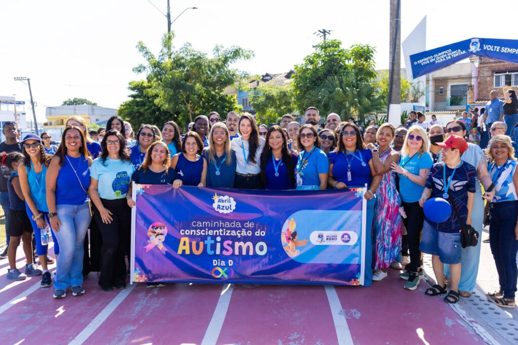 Secretaria de Educação promove ‘Caminhada de Conscientização do Autismo’ e prefeita Mariana Canella anuncia criação do 3º Espaço TEA