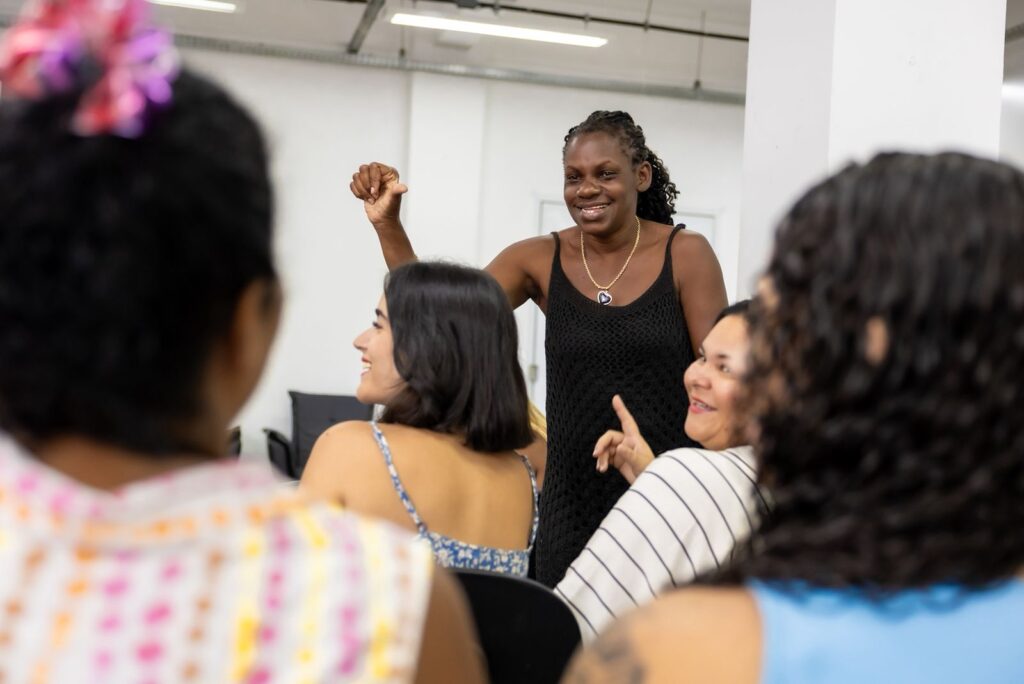 Prefeitura de Belford Roxo inicia curso de libras para servidores da Assistência Social