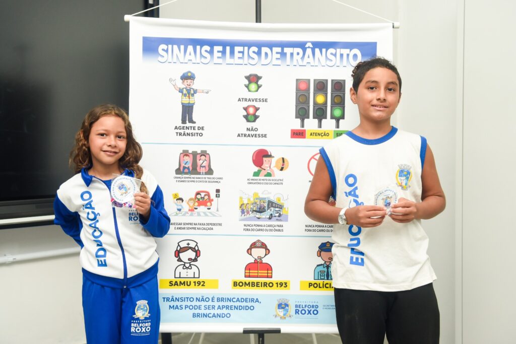 Alunos da Maria das Dores Fujii da Silva recebem primeiro dia do 'Projeto Educação Para o Trânsito' da Secretaria de Transporte