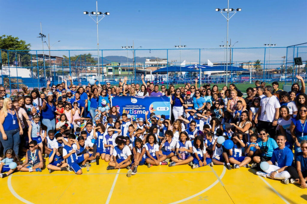 Secretaria de Educação promove ‘Caminhada de Conscientização do Autismo’ e prefeita Mariana Canella anuncia criação do 3º Espaço TEA