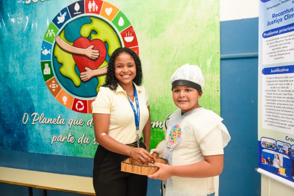 Alunos da escola municipal José Pinto Teixeira transformam casca de banana em brigadeiro