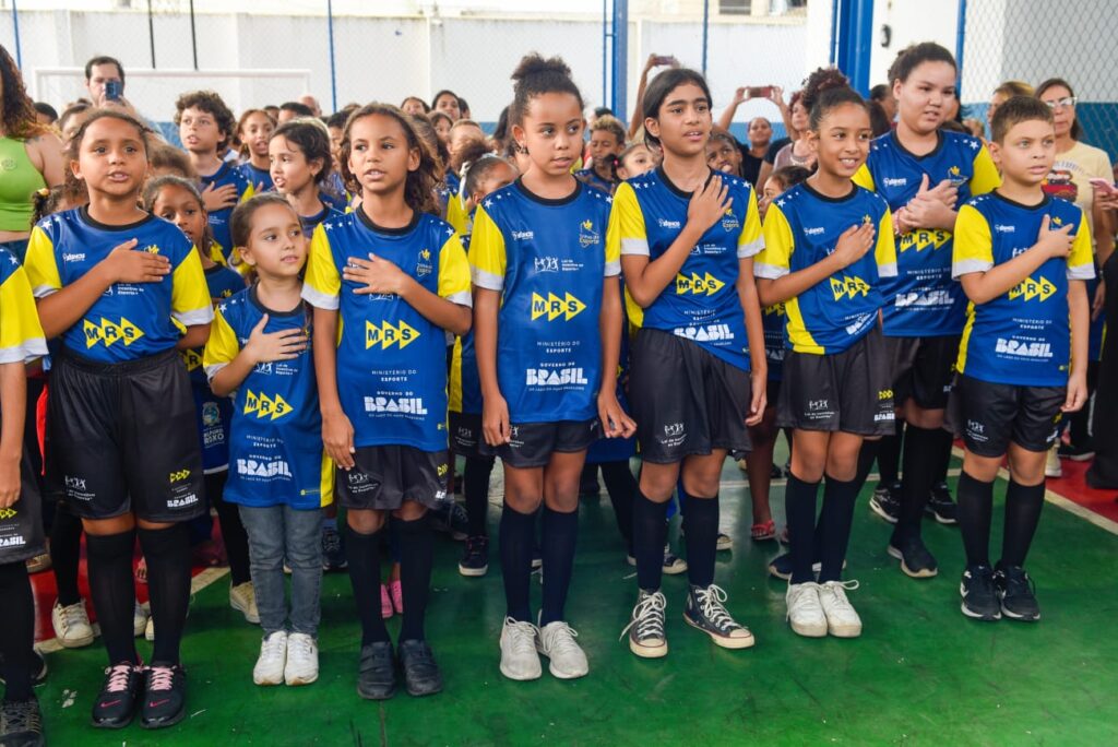 Escola Municipal da Prata recebe lançamento do projeto esportivo ‘Trilhos do Esporte’ em parceria com o Instituto Mais Ação e a MRS
