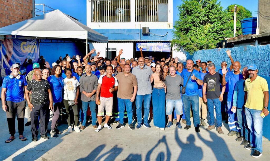 Prefeita Mariana Canella prestigia Festa do Dia do Gari na Secretaria de Serviços Públicos
