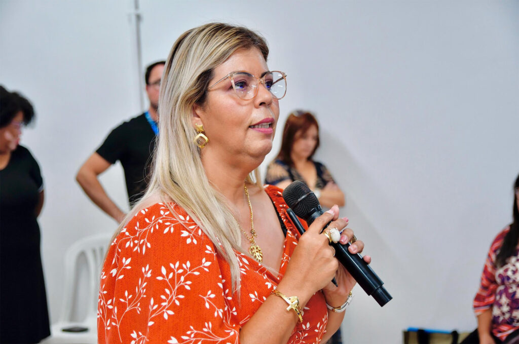 Professores convocados no concurso de Belford Roxo precisam entregar documentos e exames nesta terça-feira