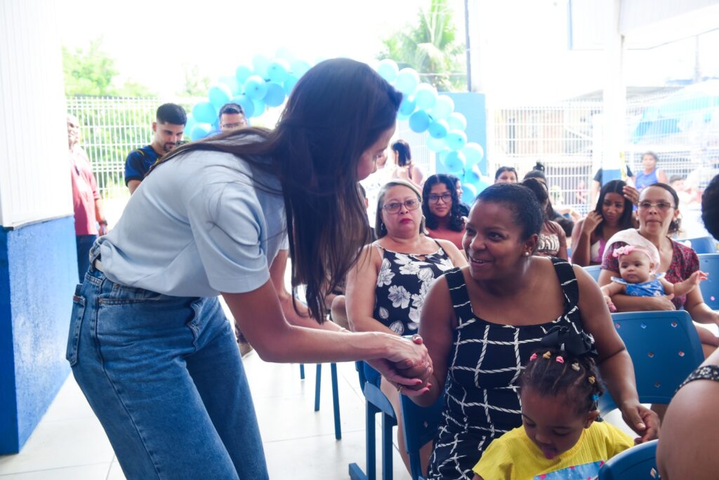 Prefeita Mariana Canella visita USF Alfredo Ferreira Filho que amplia os serviços de saúde à população e ganha novas salas no Maringá