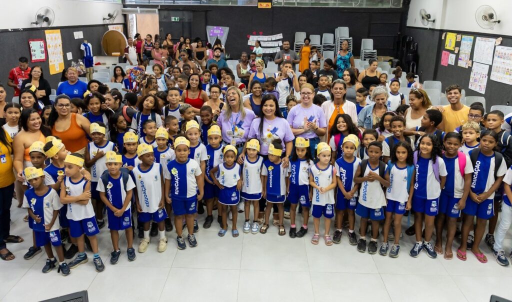 Secretaria Municipal de Educação promove palestra e ações sobre o Maio Laranja na Escola Albertino Lopes no Parque São José