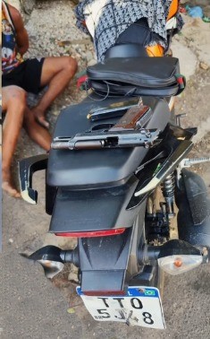 Ação integrada da Companhia de Drones da Prefeitura e PM prende dois criminosos que desmontavam carros e motocicleta no Gogó da Ema