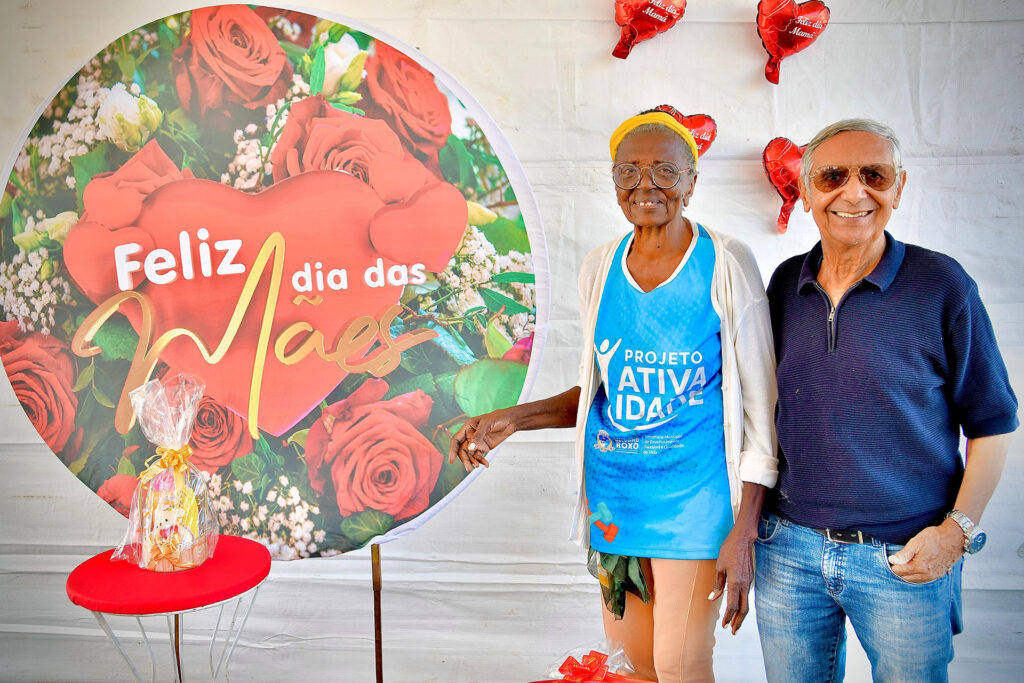 Secretaria Municipal do Idoso promove confraternização de Dias das Mães do Projeto Ativa Idade no Bom Pastor
