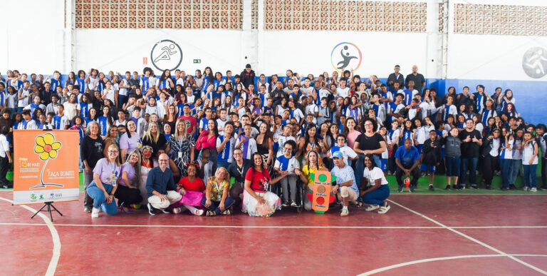 Escola Municipal Belford Roxo participa de evento alusivo ao “Maio Laranja”