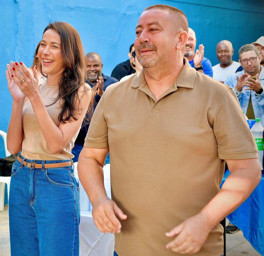 Prefeita Mariana Canella prestigia Festa do Dia do Gari na Secretaria de Serviços Públicos