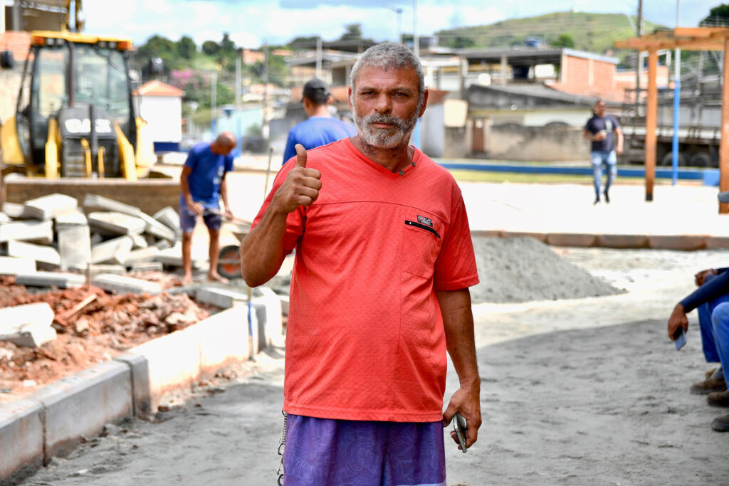 Prefeitura de Belford Roxo realiza colocação de novo asfalto e obras em ruas do bairro Malhapão