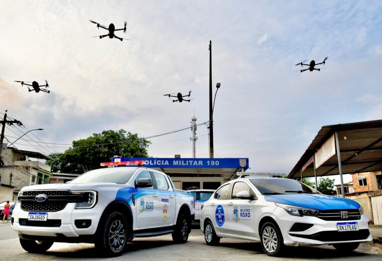 Ação integrada da Companhia de Drones da Prefeitura e PM prende dois criminosos que desmontavam carros e motocicleta no Gogó da Ema