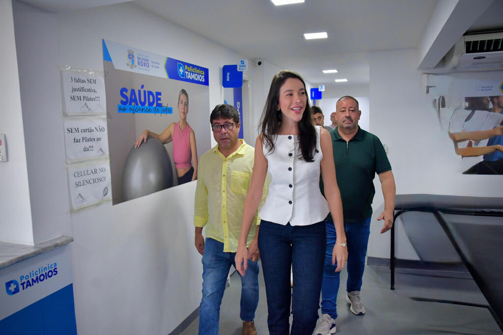 Prefeita Mariana Canella visita Policlínica Tamoios que completa um anos de funcionamento
