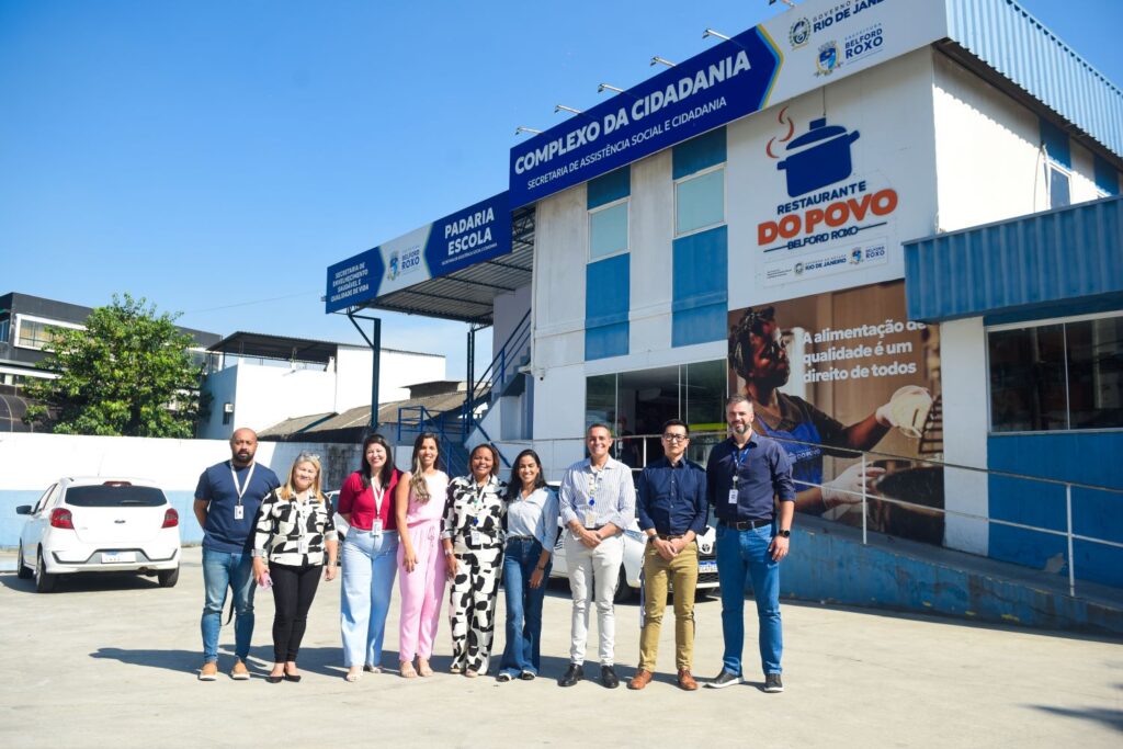 Lubrizol doa computadores para assistência social de Belford Roxo