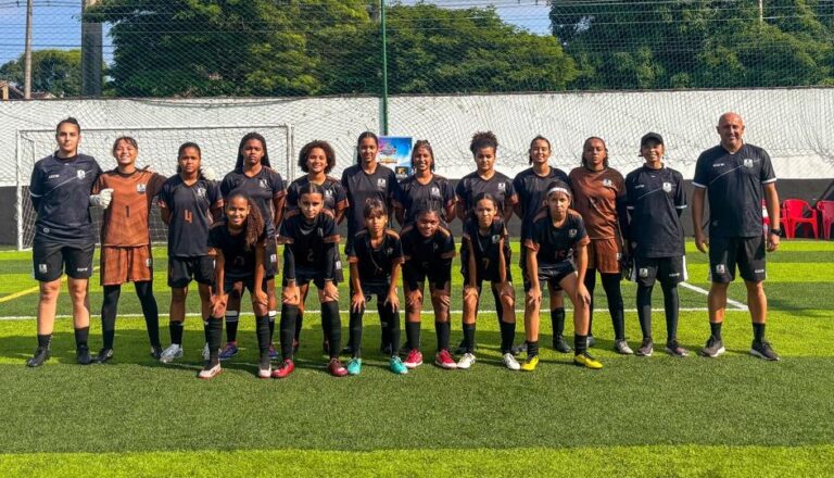 Projeto ‘Por Elas’ conquista primeiro título e reforça compromisso com o futebol feminino de base em Belford Roxo