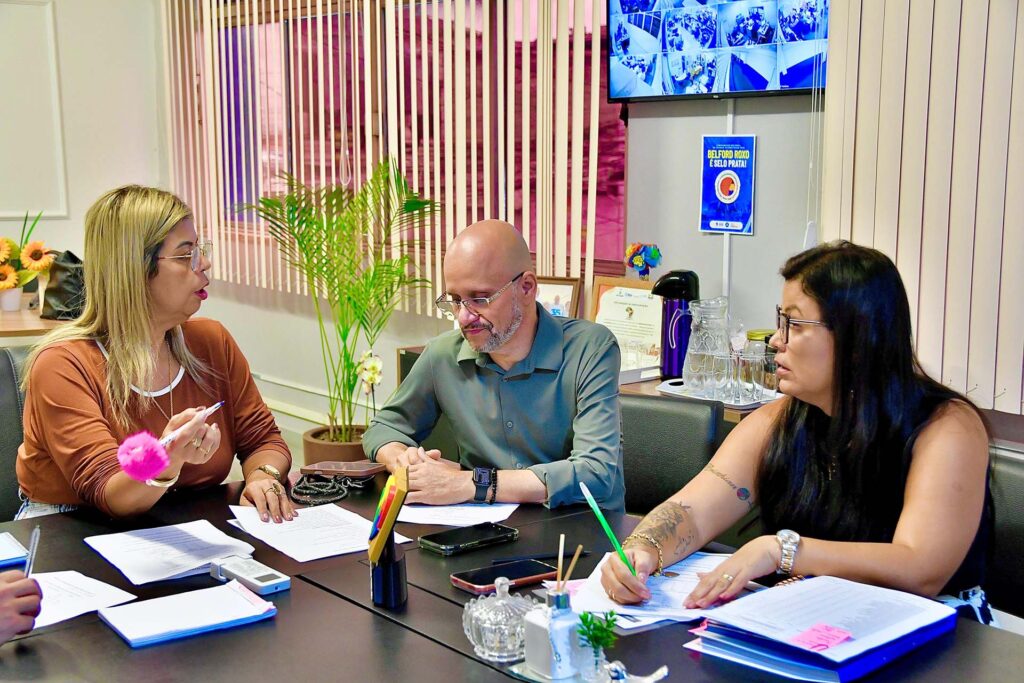 Educação e Comunicação Social traçam os detalhes para os desfiles da Semana da Pátria em Belford Roxo