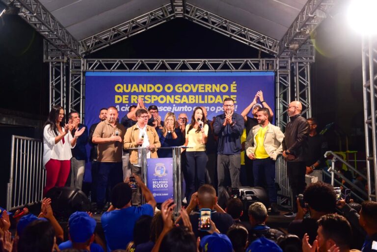 Prefeita Mariana Canella inaugura complexo Shangrilá Rosa com creche. USF, praça e CRAS