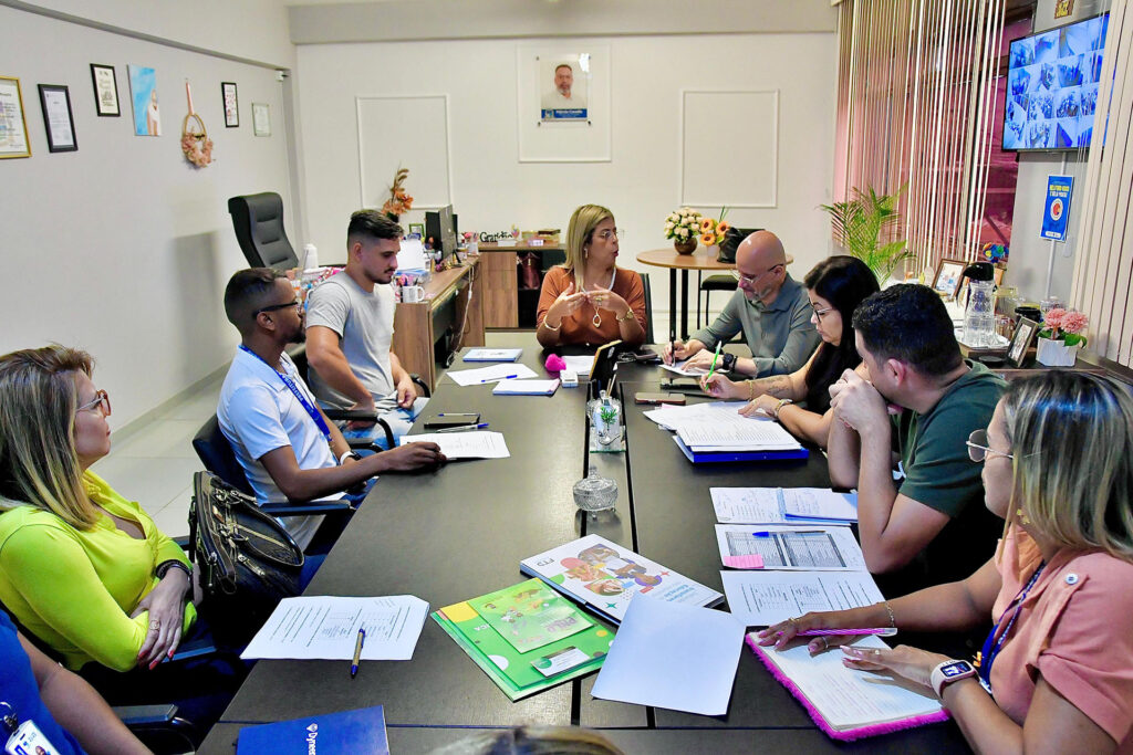 Educação e Comunicação Social traçam os detalhes para os desfiles da Semana da Pátria em Belford Roxo