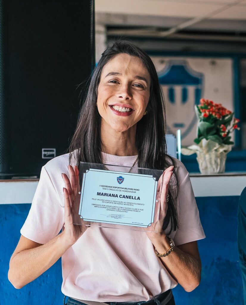 Prefeita Mariana Canella recebe homenagem da Sociedade Esportiva Belford Roxo que disputa final do Estadual Sub-20 B2
