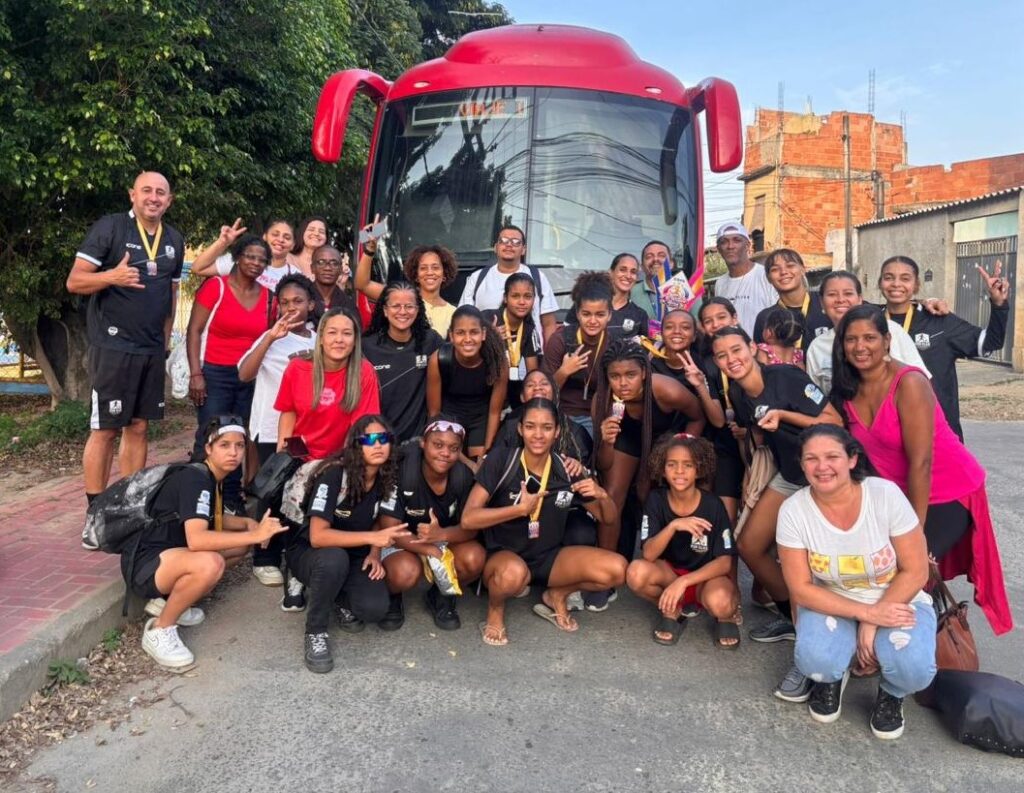 Projeto ‘Por Elas’ conquista primeiro título e reforça compromisso com o futebol feminino de base em Belford Roxo
