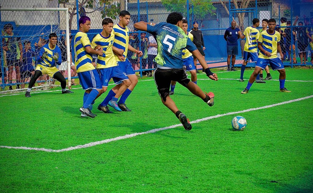 Prefeita prestigia Congresso de Embaixadores do Rei Fluminense com mais de 3 mil jovens que consagrou Belford Roxo campeão