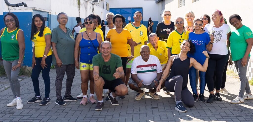 Ação do Junho Violeta orienta idosos sobre prevenção à violência e cuidados com a saúde em Belford Roxo